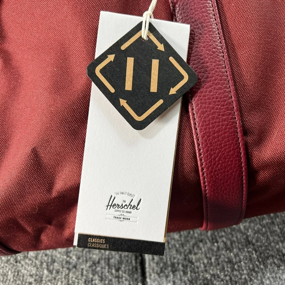 NWT Herschel Novel Duffle Bag 43L Travel Gym Weekender Tote Oxblood Red Quilted - Picture 6 of 8